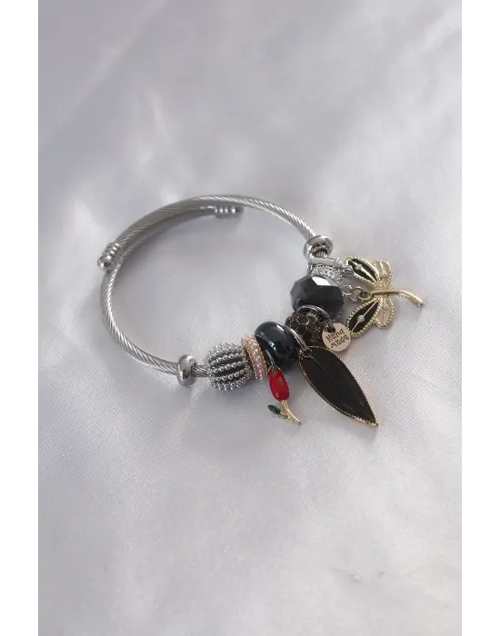 Çelik Charm Model Siyah Kelebek Figür Yaprak Detay Kadın Bileklik