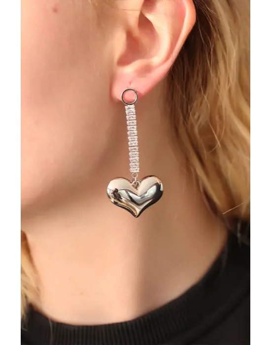 Çelik Gümüş Renk Baget Taşlı Kalp Küpe