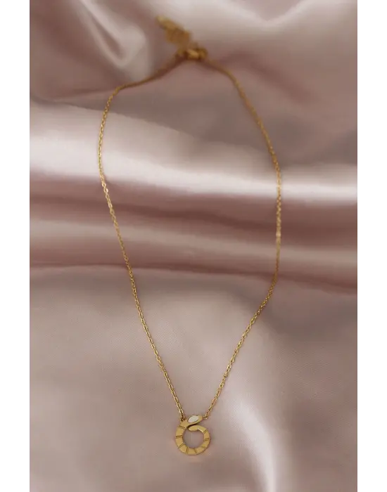 Çelik Yılan Tasarımlı Gold Renk Kadın Kolye