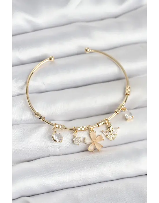 Çiçek ve Kelebek Charmlı Gold Renk Pirinç Kadın Bileklik