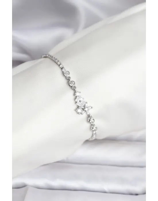 Çiçekli Model Zirkon Taşlı Gümüş Renk Su Yolu Kadın Bileklik