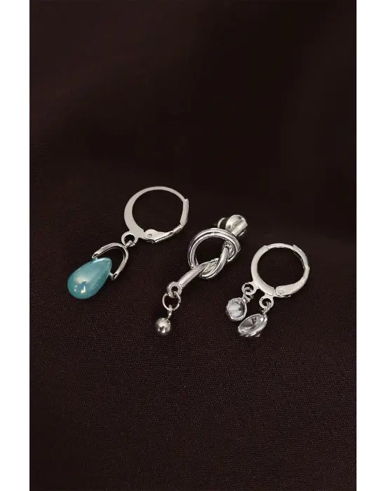 Düğüm Model Gümüş Renk Metal Mavi Taş Detaylı Çoklu Küpe