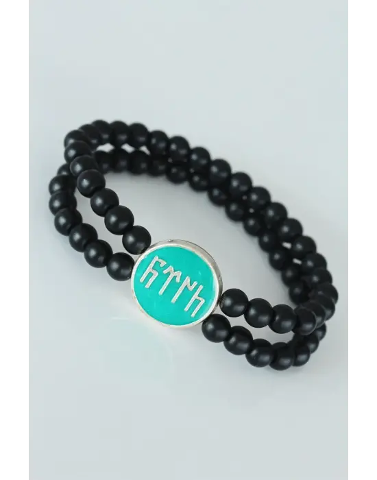 Eski Türkçe Göktürkçe Yazı Figürlü Yeşil Metal Aksesuarlı Çift Sıra Oniks Doğal Taş Erkek Bileklik