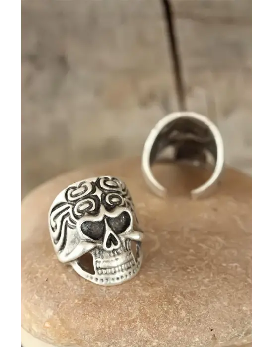 Eskitme Gümüş Renk Kuru Kafalı Erkek Ayarlamalı Yüzük