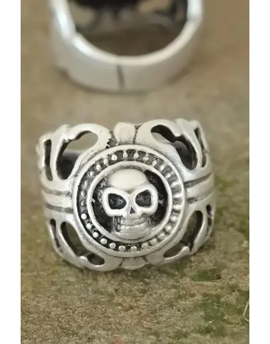 Eskitme Gümüş Renk Metal Kuru Kafa Tasarım Ayarlamalı Erkek Yüzük
