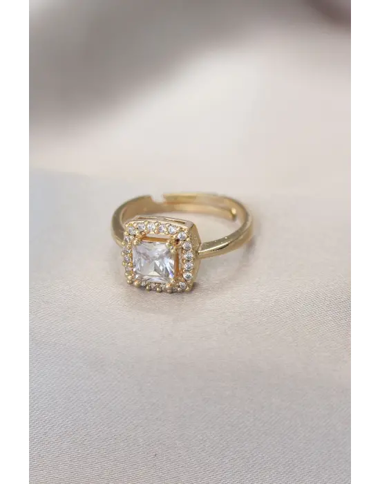 Gold Baget ve Zirkon Taşlı Kare Yüzük