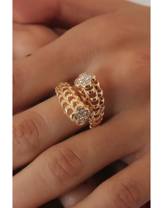 Gold Renk 3D Yonca Model Zirkon Taşlı Kadın Yüzük