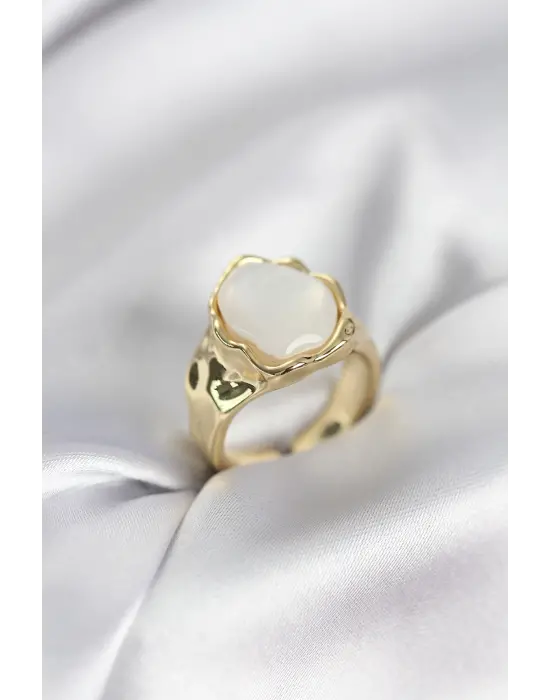 Gold Renk Beyaz Taşlı Vintage Kadın Yüzük