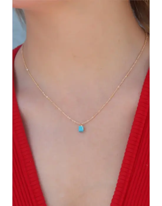 Gold Renk Kare Mavi Taşlı Kadın Kolye