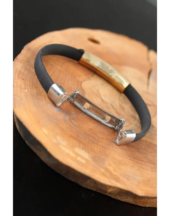 Gold Renk Metal Kuru Kafalı Tasarım Siyah Renk Silikon Erkek Bileklik