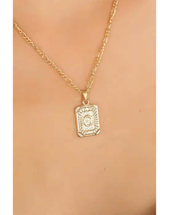 Gold Renk Metal Plaka Tasarım Zincirli O Harfi Bayan Kolye