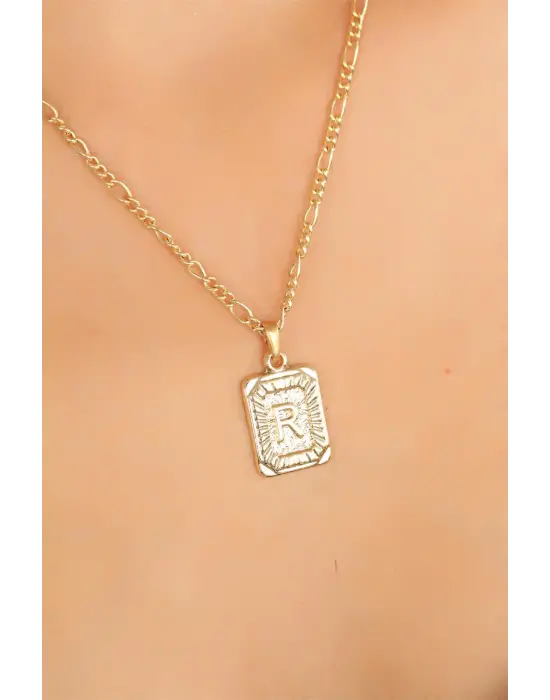 Gold Renk Metal Plaka Tasarım Zincirli R Harfi Bayan Kolye