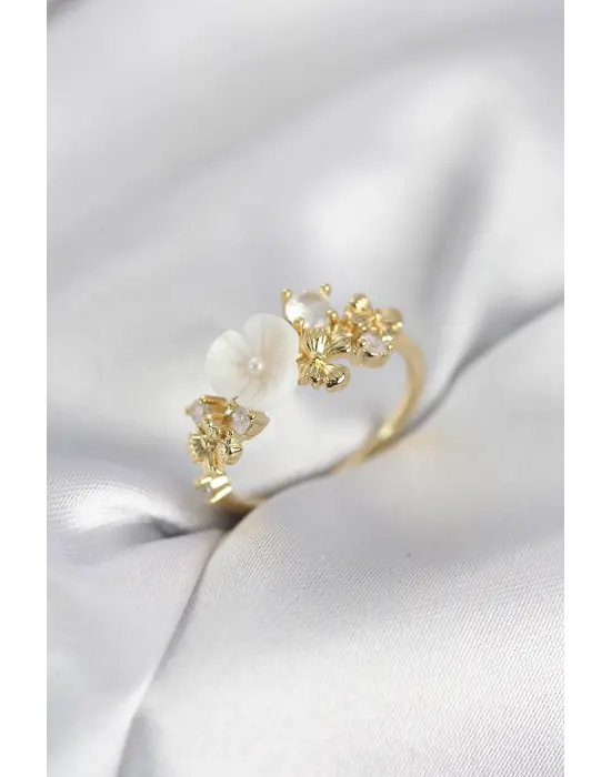 Gold Renk Pirinç Çiçek Model Zirkon Taşlı Kadın Yüzük