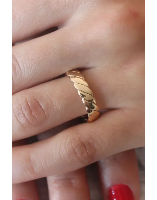 Gold Renk Sarmal Model Kadın Yüzük