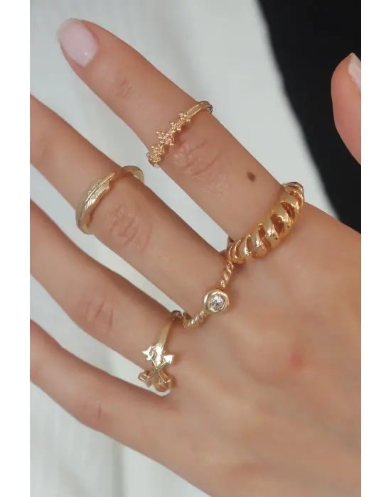 Gold Renk Sarmal Zirkon Taş Detay Kadın Yüzük Kombini