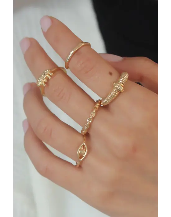 Gold Renk Zincir Model Kadın Yüzük Kombini