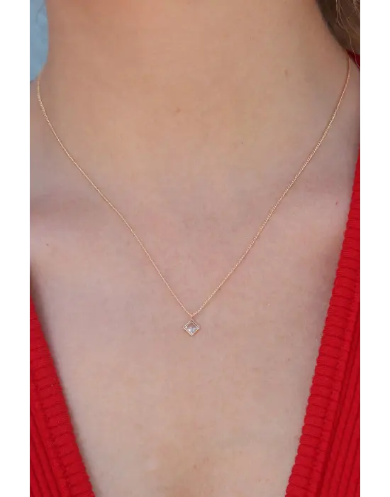 Gold Renk Zirkon Taşlı Kadın Kolye