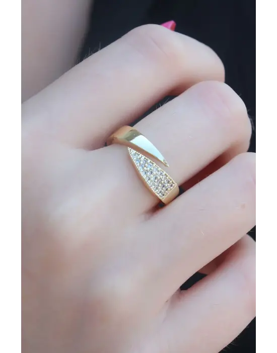 Gold Renk Zirkon Taşlı Kadın Yüzük