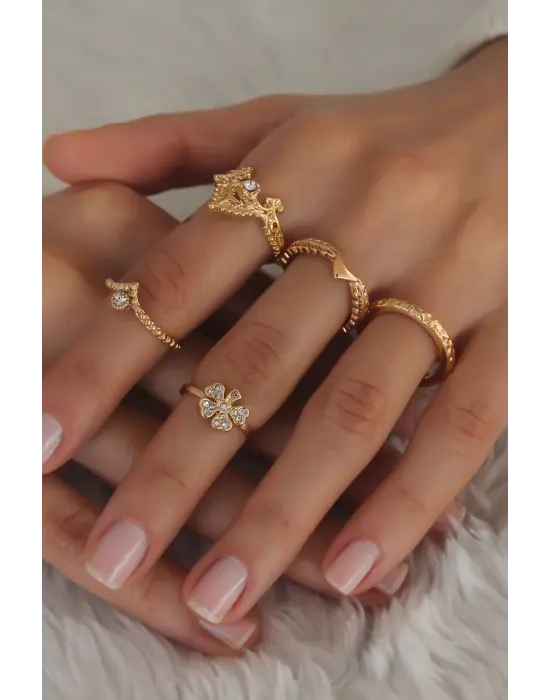 Gold Renk Zirkon Taşlı Papatya Figür Kadın Yüzük Kombini