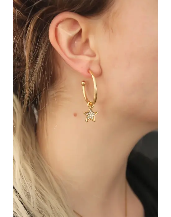 Gold Renk Zirkon Taşlı Yıldız Figürlü Halka Küpe