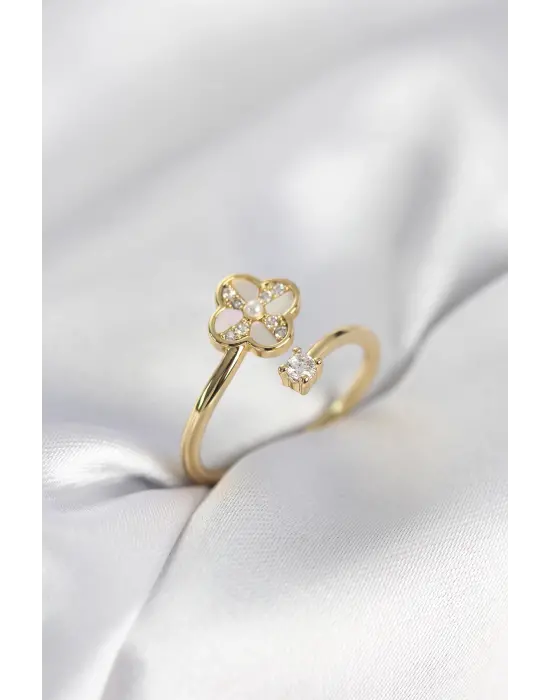 Gold Renk Zirkon Taşlı Yonca Model Kadın Yüzük