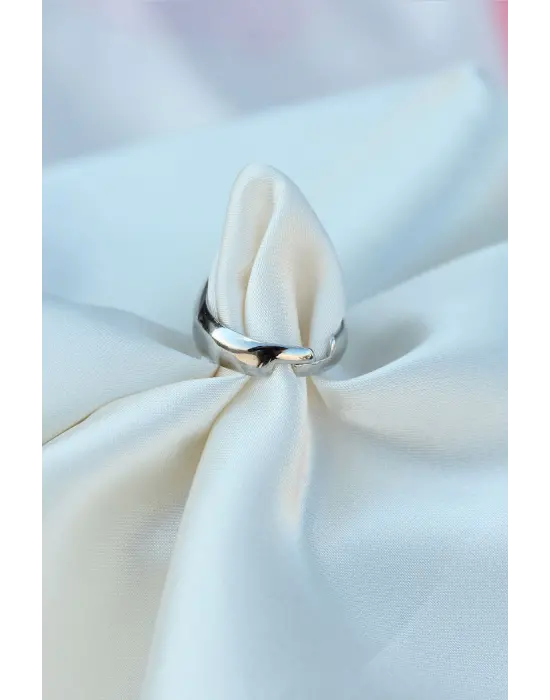 Gümüş Metal Ayarlamalı Siyah Mineli Taşlı Yonca Yüzük