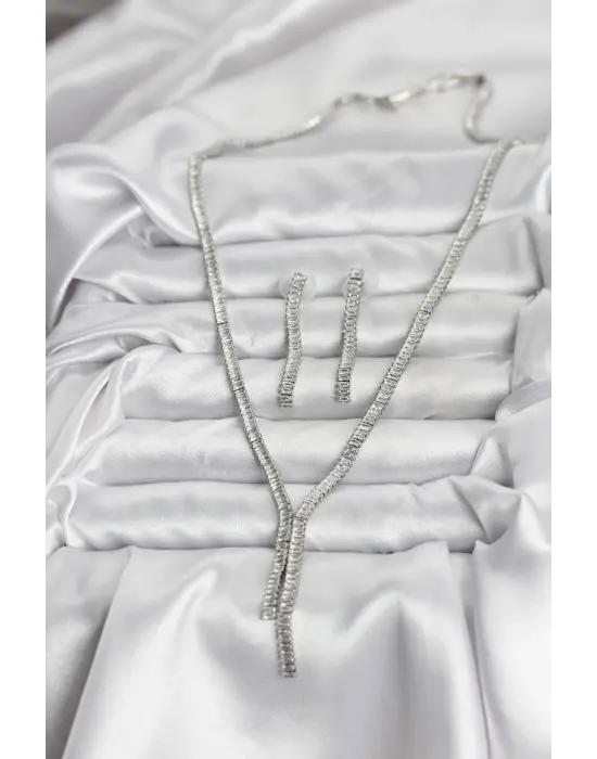 Gümüş Renk Baget Zirkon Taşlı Kadın Kolye Küpe Set