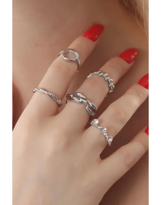 Gümüş Renk Kalp Figür Zincir Model Bayan Yüzük Kombin