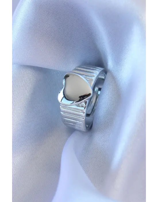 Gümüş Renk Kalp Model Kadın Yüzük