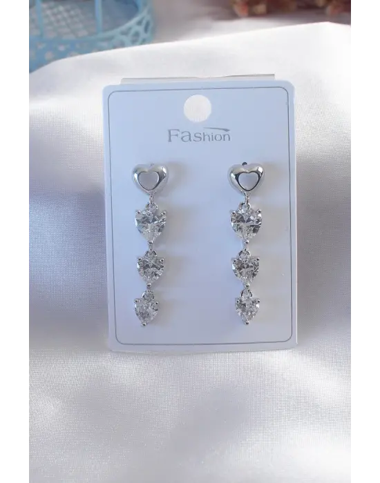 Gümüş Renk Kalp Model Zirkon Taşlı Kadın Küpe