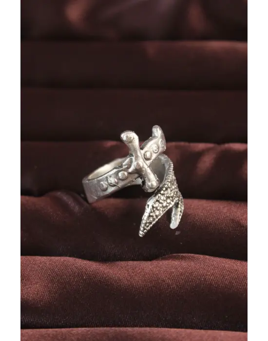 Gümüş Renk Kılıç Figürlü Ayarlamalı Erkek Yüzük