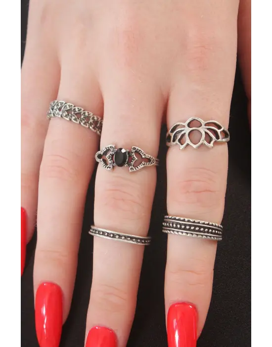 Gümüş Lotus Model Siyah Kristal Taş Detay Bayan Yüzük Kombin