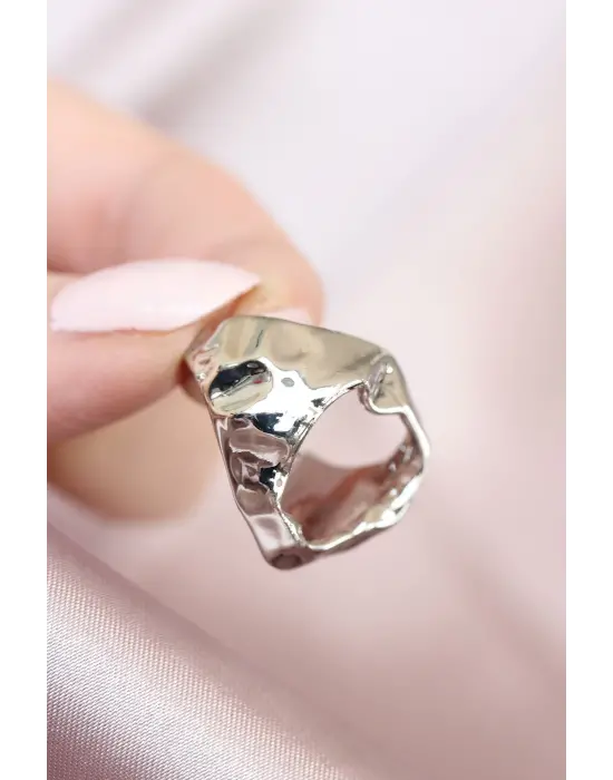 Gümüş Renk Metal Ayarlamalı Kadın Yüzük