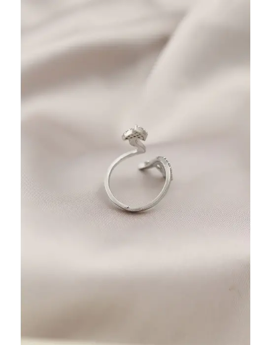 Gümüş Renk Metal Ok Tasarımlı Zirkon Taşlı Kadın Yüzük