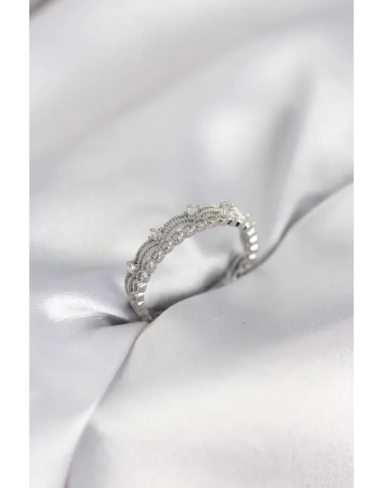 Gümüş Renk Motif Desenli Zirkon Taşlı Kadın Yüzük