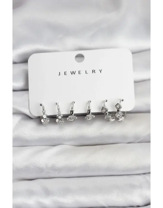 Gümüş Renk Pirinç Yıldız Modelli Kadın Küpe Seti