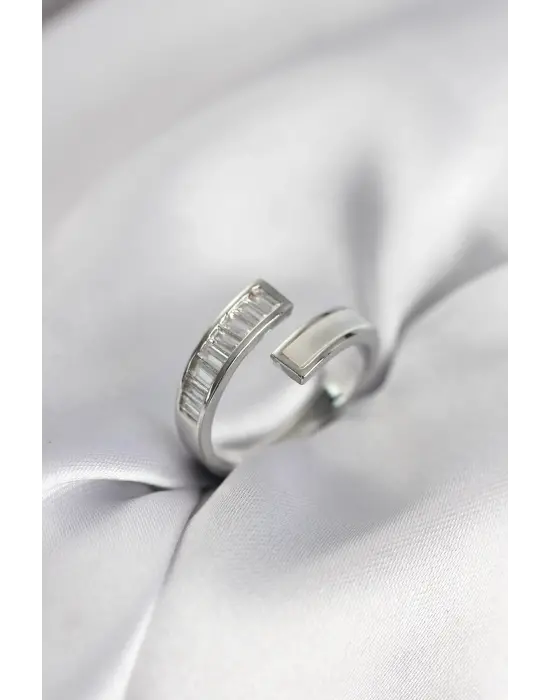 Gümüş Renk Sedefli Baget Zirkon Taşlı Kadın Yüzük