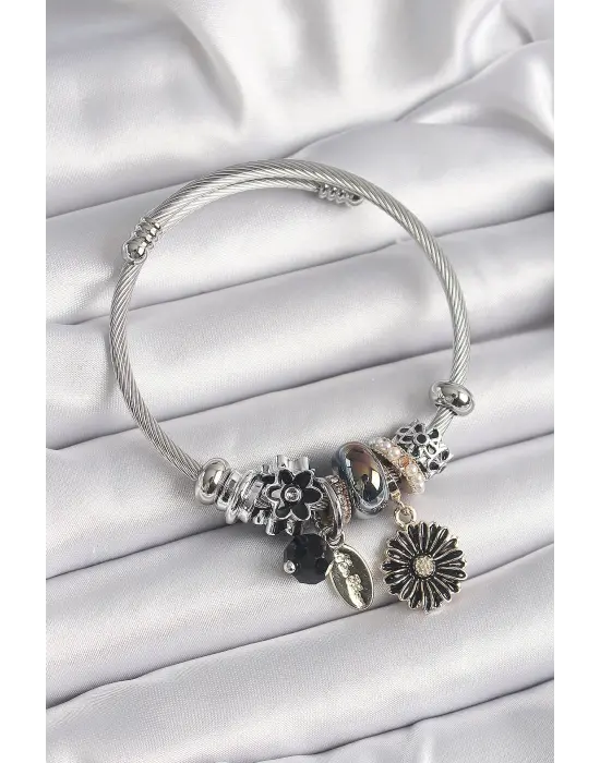 Gümüş Renk Siyah Renk Çiçek Figür İnci Detay Charm Bileklik