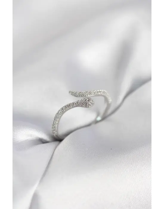 Gümüş Renk Yılan Model Zirkon Taşlı Kadın Yüzük