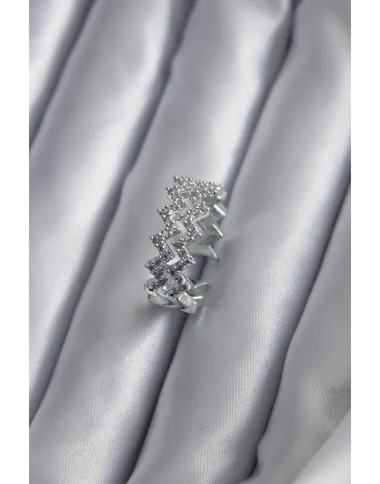 Gümüş Renk ZikZak Model Zirkon Taşlı Kadın Yüzük