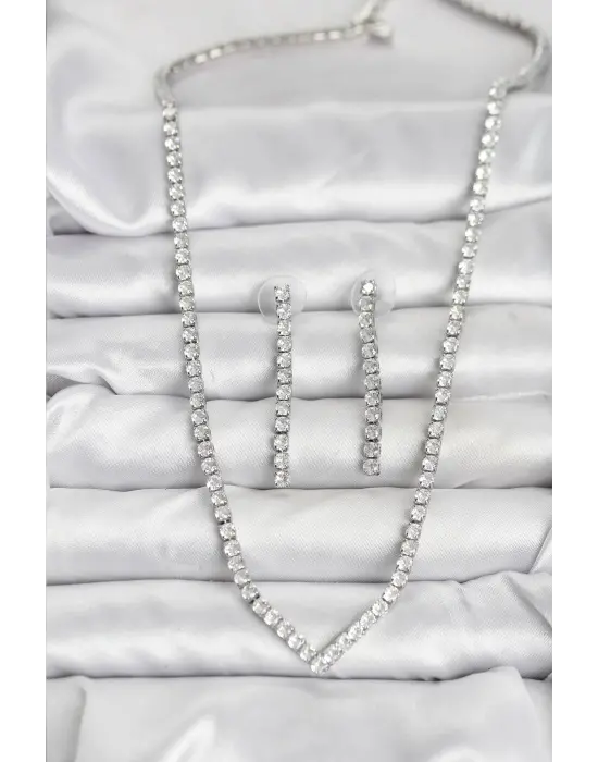 Gümüş Renk Zirkon Taşlı Kadın Kolye Küpe Seti