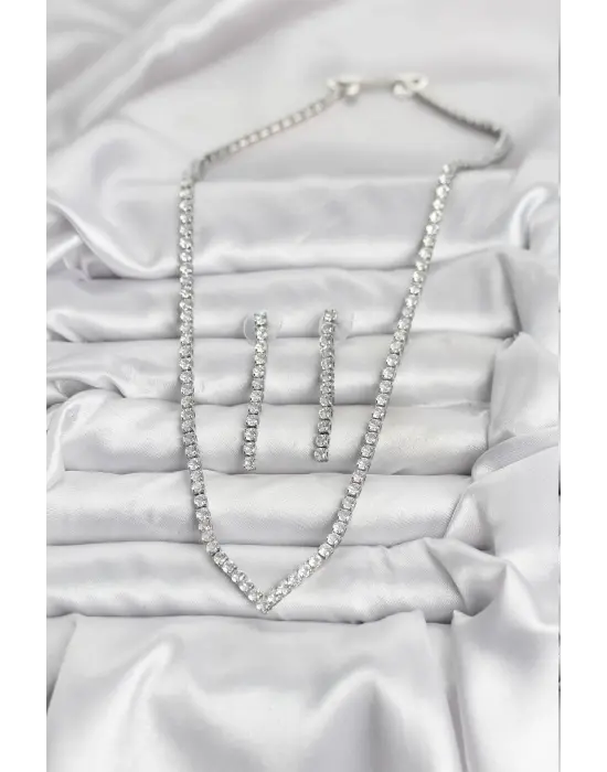 Gümüş Renk Zirkon Taşlı Kadın Kolye Küpe Seti