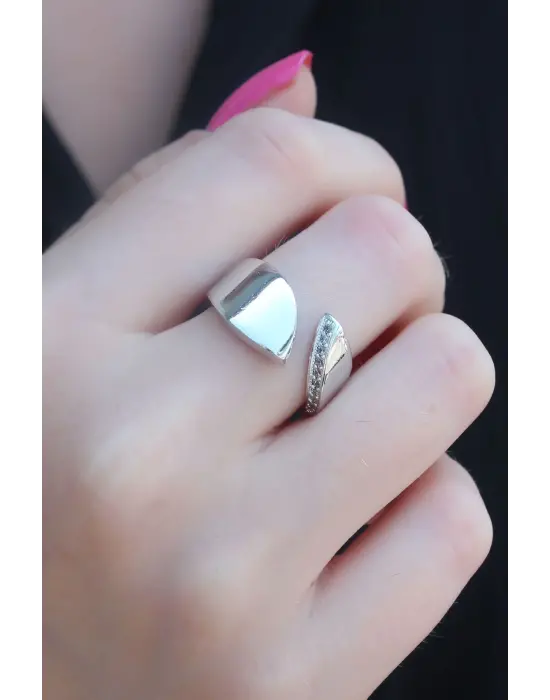 Gümüş Zirkon Taşlı Çelik Yüzük