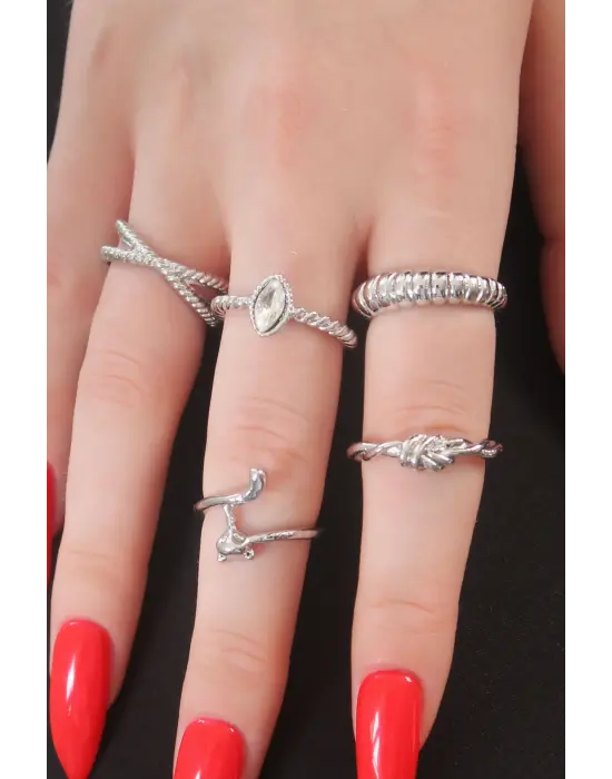 Gümüş Renk Zirkon Taşlı Sarmal Model Kedi Figür Bayan Yüzük Kombin