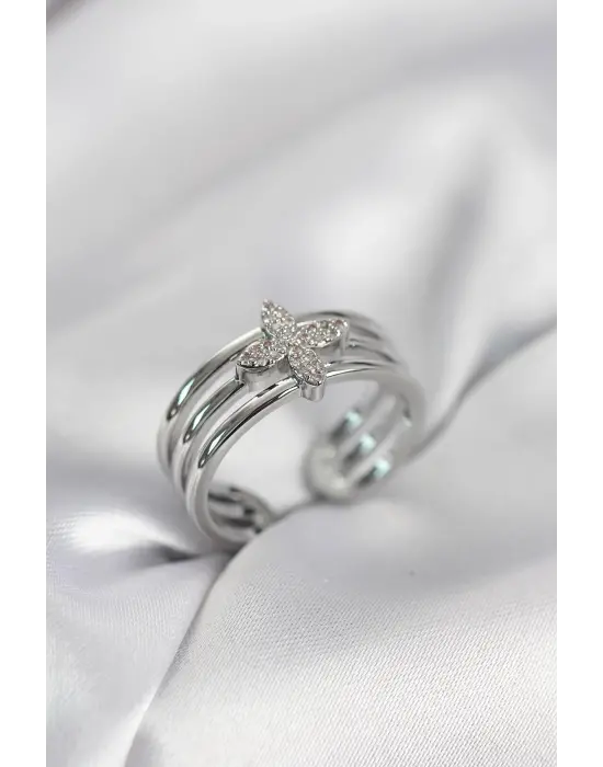 Gümüş Renk Zirkon Taşlı Yonca Model Kadın Yüzük