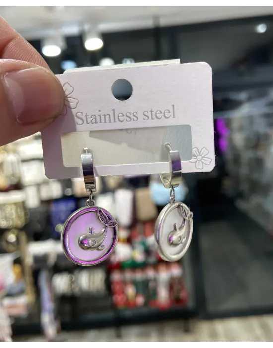 Halka Model Yuvarlak Sallantılı Yunus Balığı Küpe Beyaz