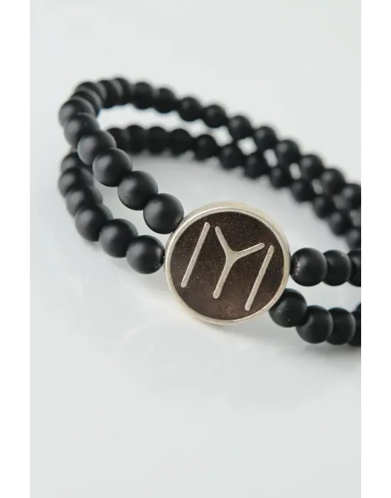 Kahverengi Metal Üzerine Eskitme Gümüş Kayı Boyu Figürlü Siyah Renk Çift Sıra Doğal Taş Erkek Bileklik