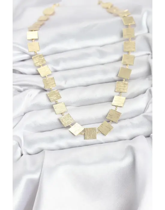 Kare Plaka Model Gold Renk Kadın Kolye