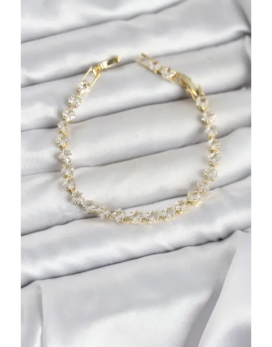 Kare Zirkon Taşlı Gold Renk Pirinç Su Yolu Kadın Bileklik