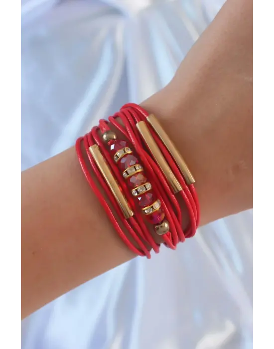 Kırmızı Renk Zirkon Taşlı Metal Aksesuarlı İpli Çoklu Bileklik